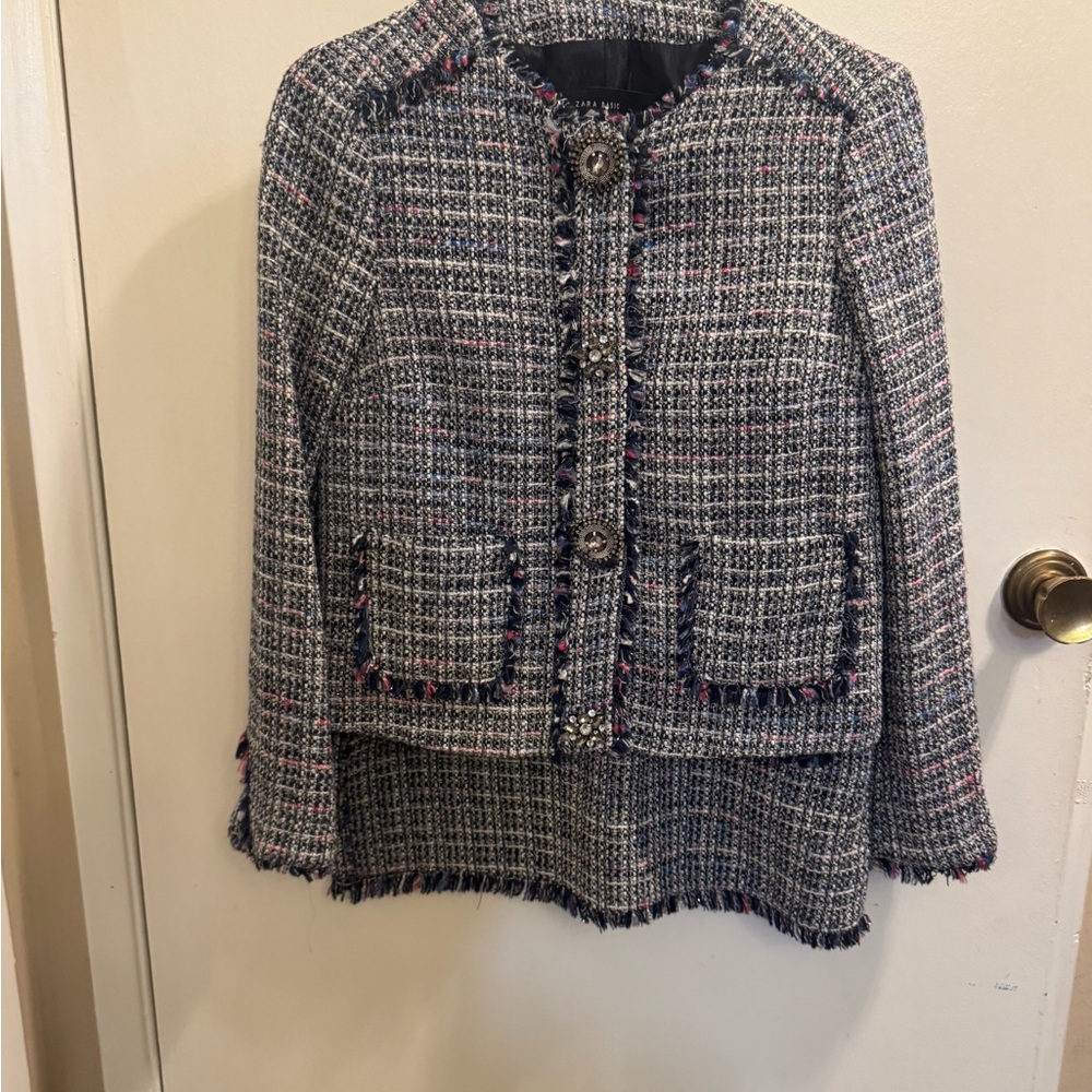 Chic Tweed Jacket and Skirt Set